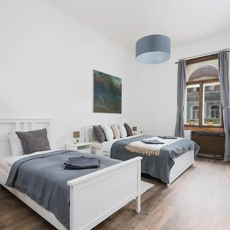 Airstay Gallery Vinohrady Апартаменты *